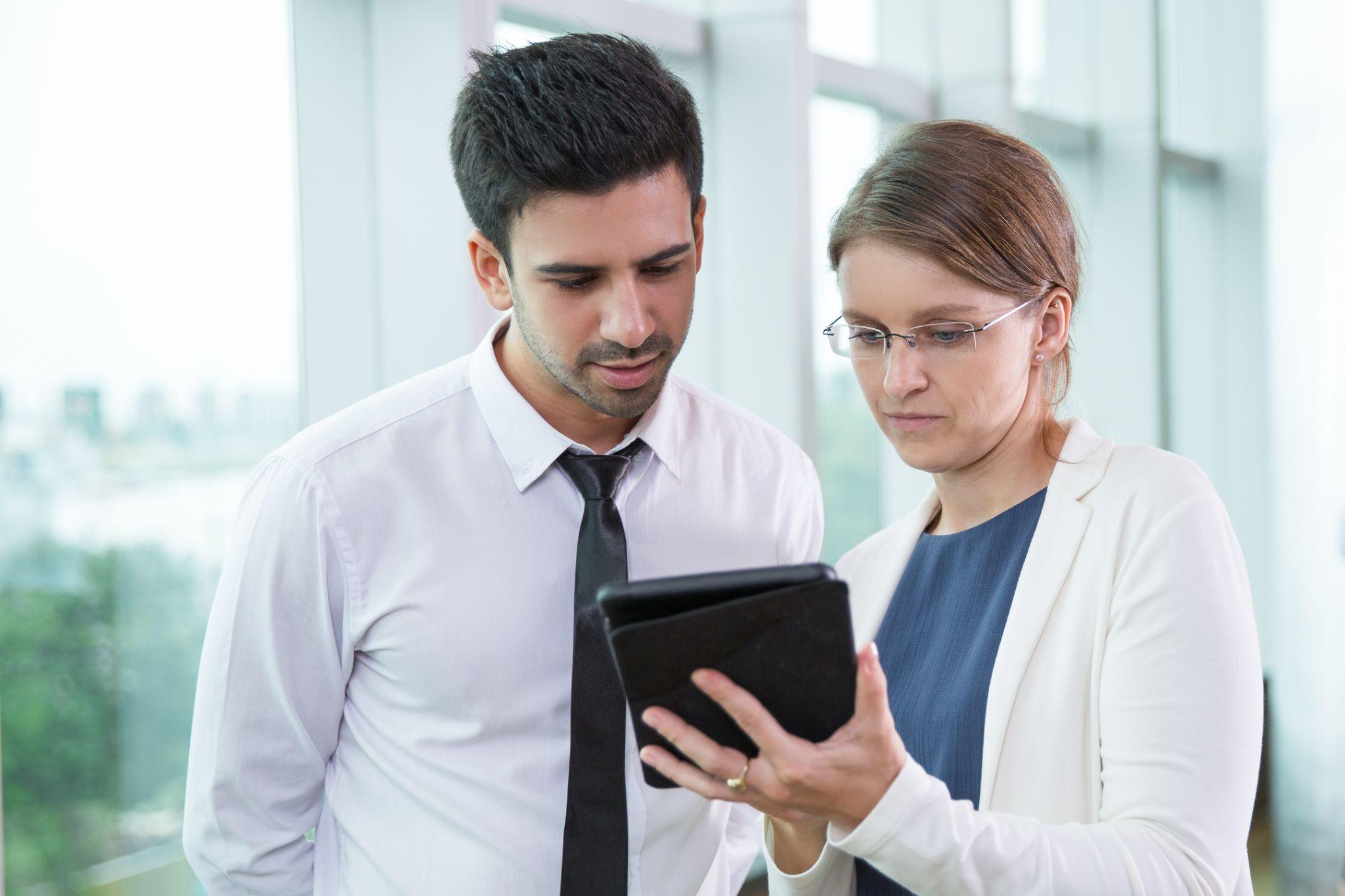 Managing a Global Hybrid Workforce | Mom Digital