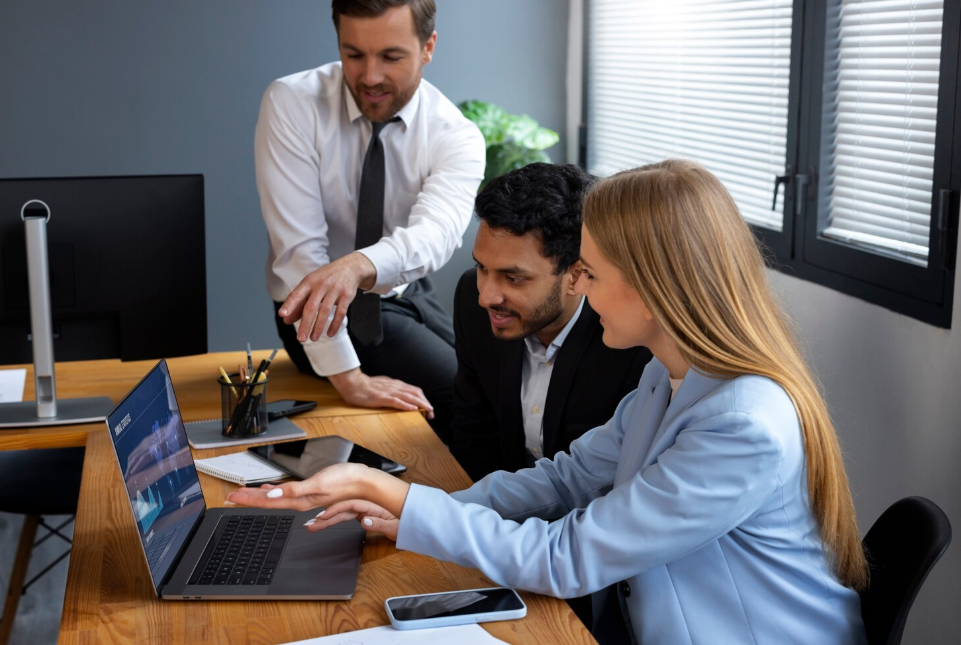 Affordable HR Software Solutions | Mom Digital